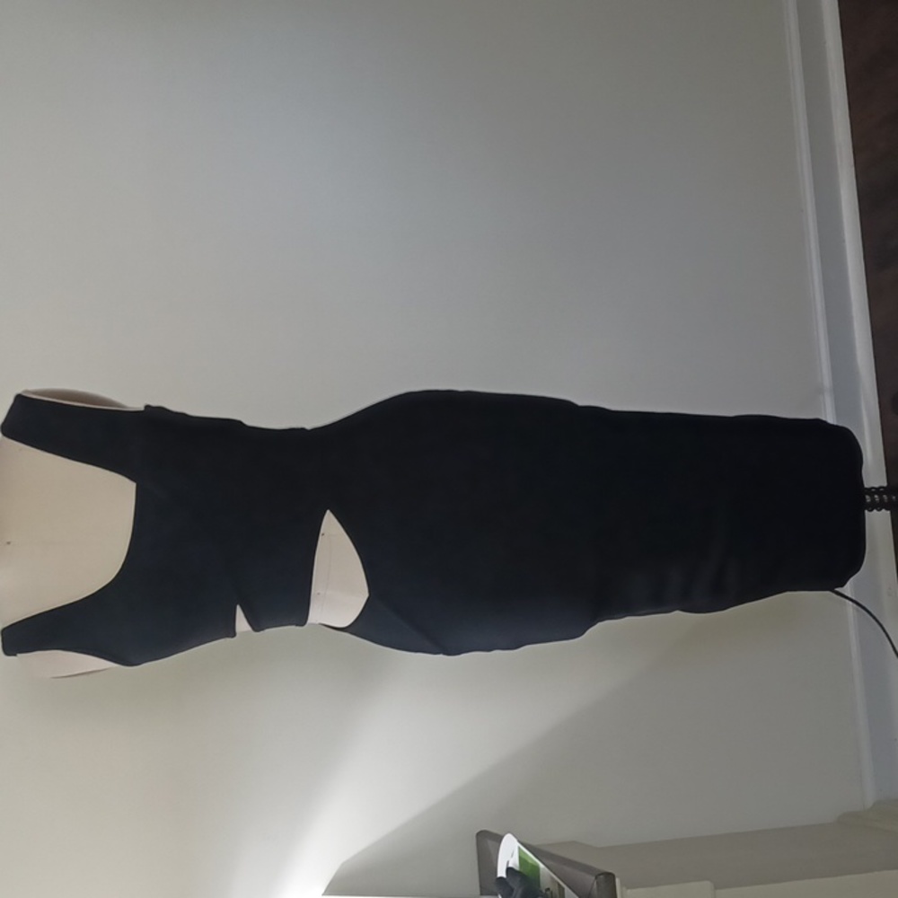 NEW Womens sz SMALL BLACK SPANDEX DRESS. FULL ZIPPER ON BACK ON TOP N BO…
